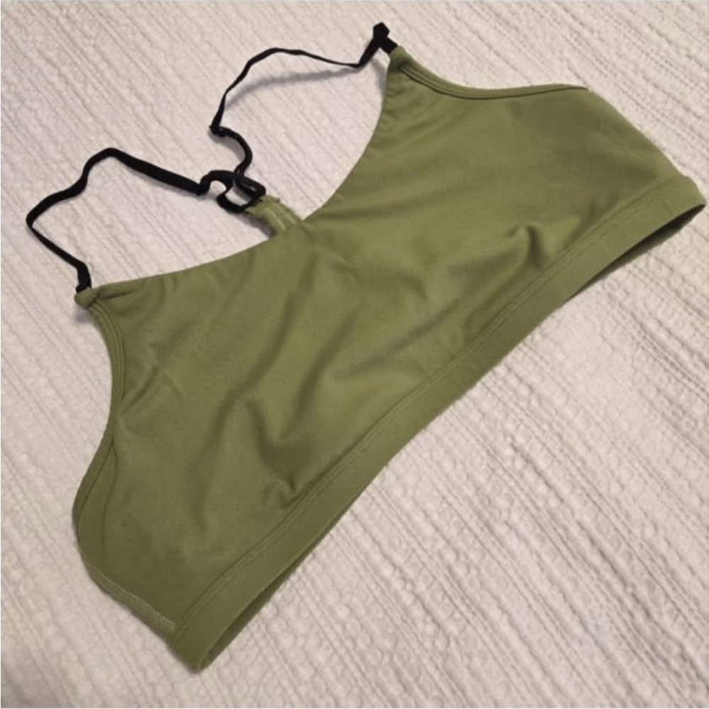 Ptula Cassey sports bra